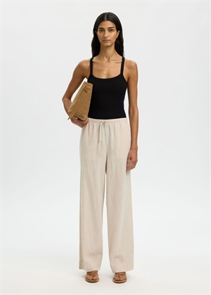 Celica Anna strap tank top Sort Selected Femme 